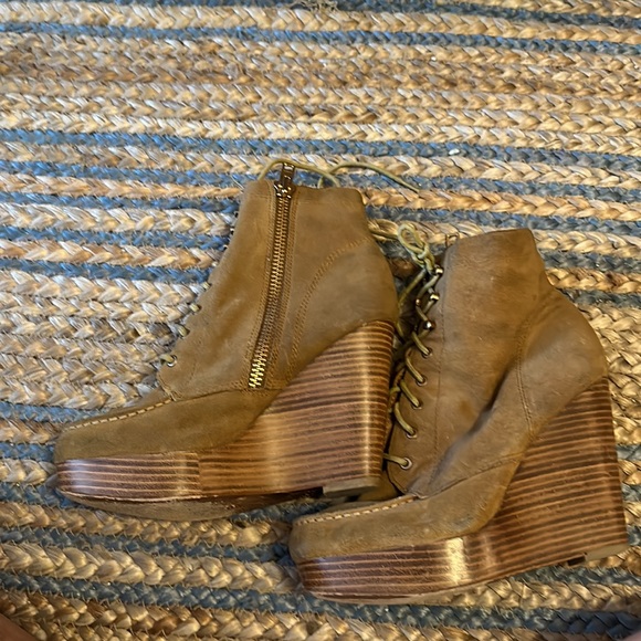 Coach wedge boots. - Picture 2 of 5